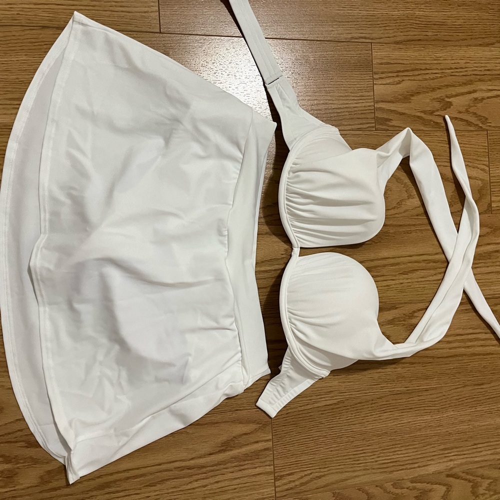venus skirted bikini set size 10 36dd
